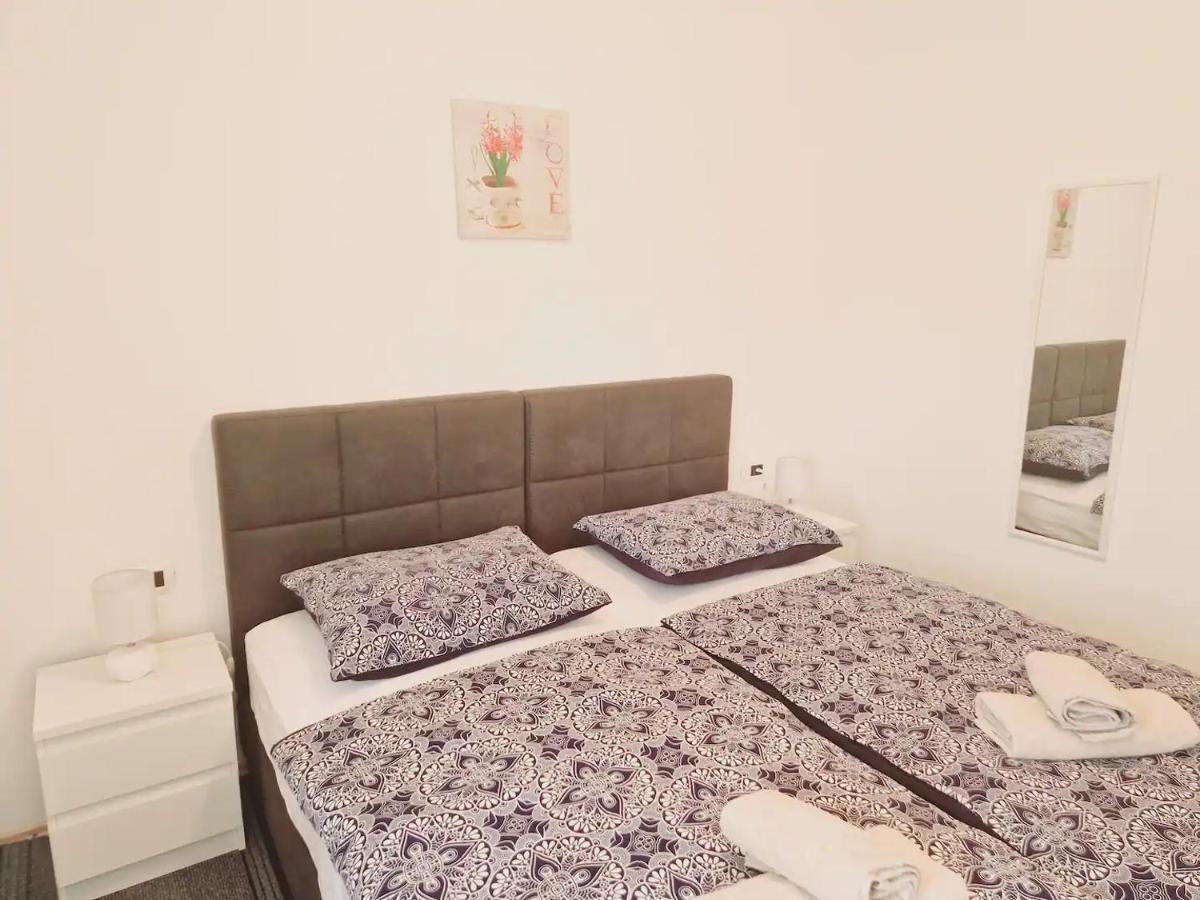 Apartments In Rijeka, Free Parking And Large Terrace, 15Min Drive From The Beach Luaran gambar