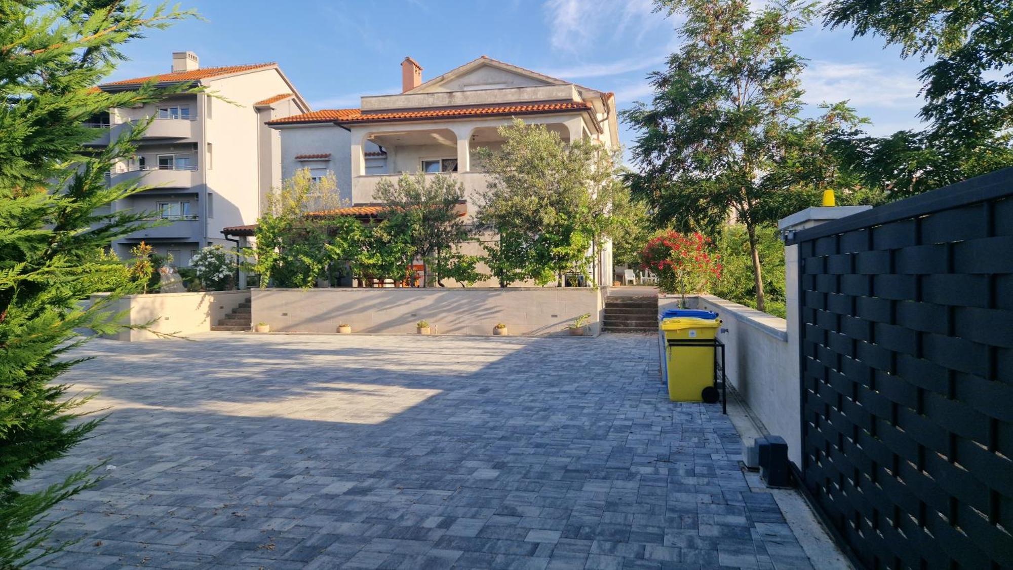 Apartments In Rijeka, Free Parking And Large Terrace, 15Min Drive From The Beach Luaran gambar